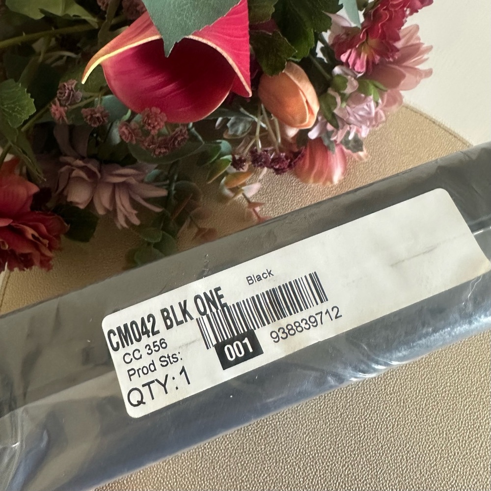 NEW IN BOX Coach Leather Headband - Picture 4 of 13